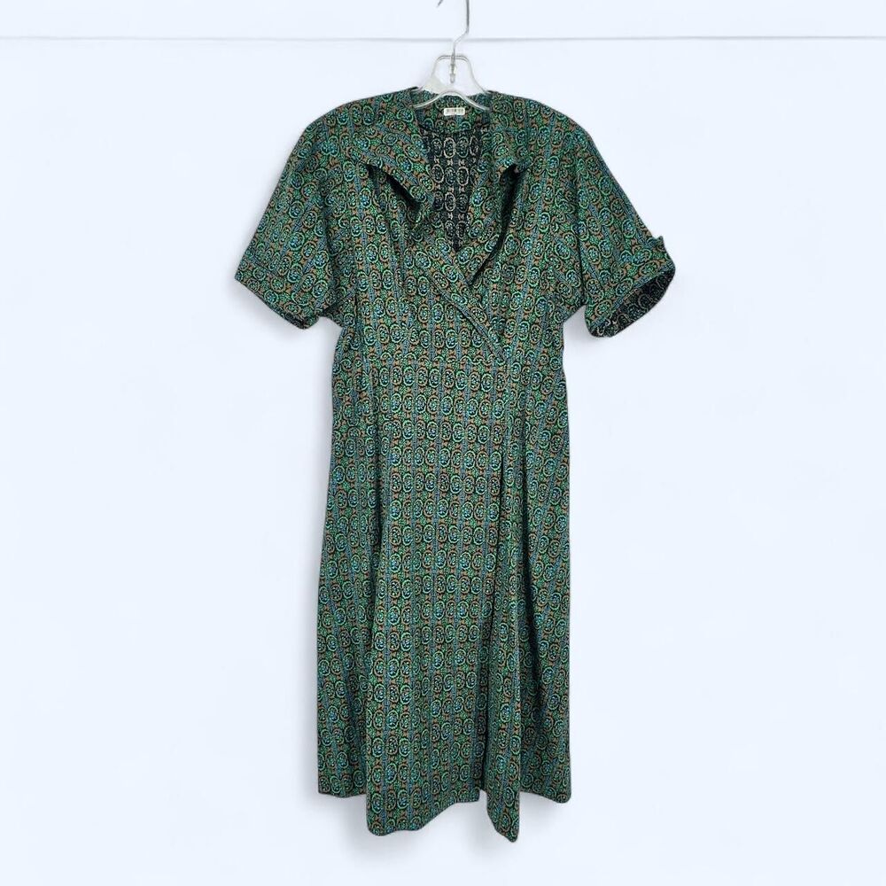 Teal Medallion Print Wrap Shirtwaist Dress Short Sleeve Midi Size L c. 1968